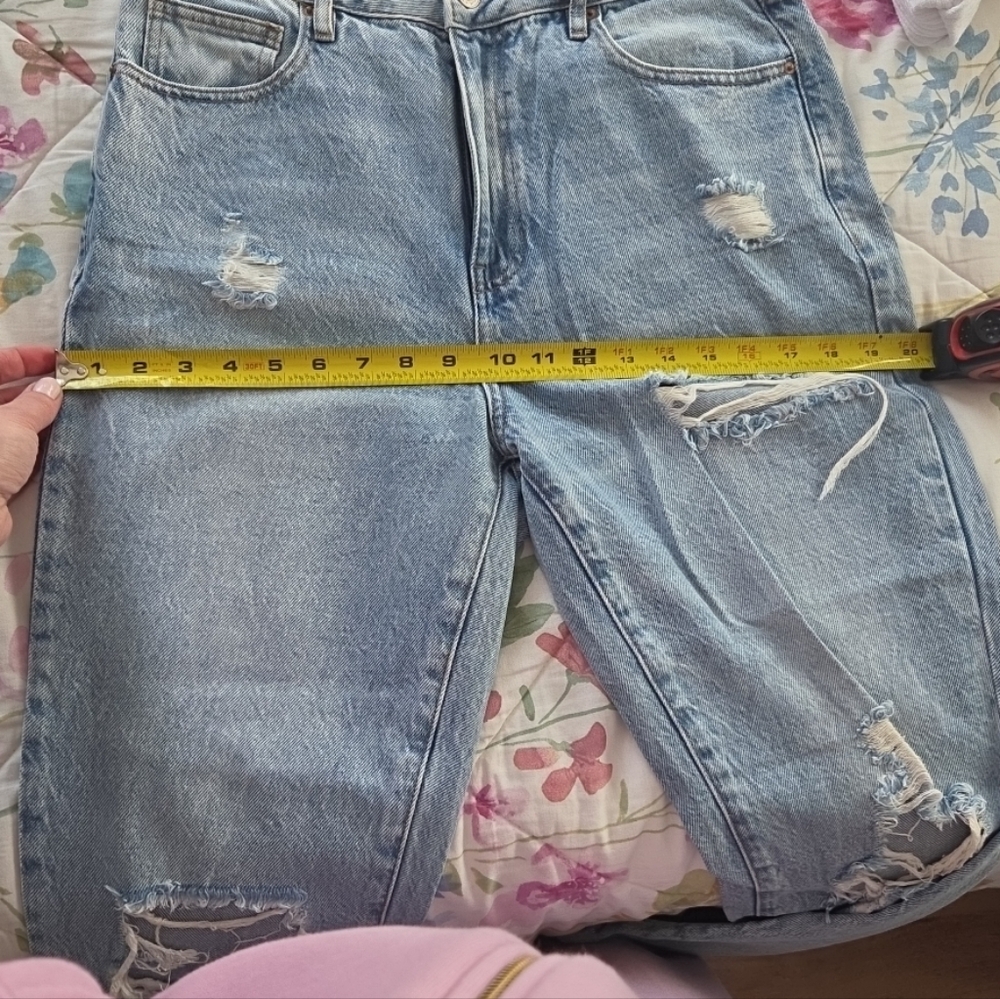 Pacsun Distressed Mom Jeans, Size 29 - Picture 5 of 6